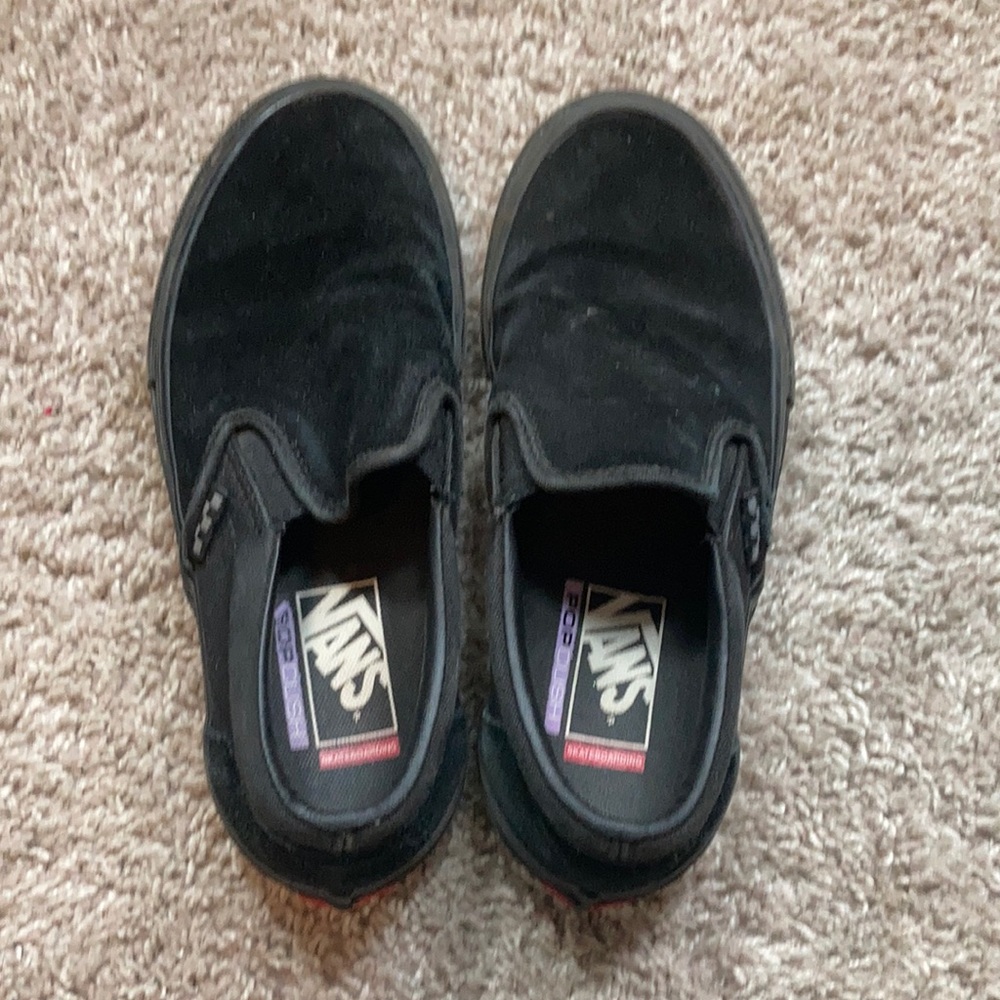 All black vans slip on, skateboarding pop Cush insole,good condition,